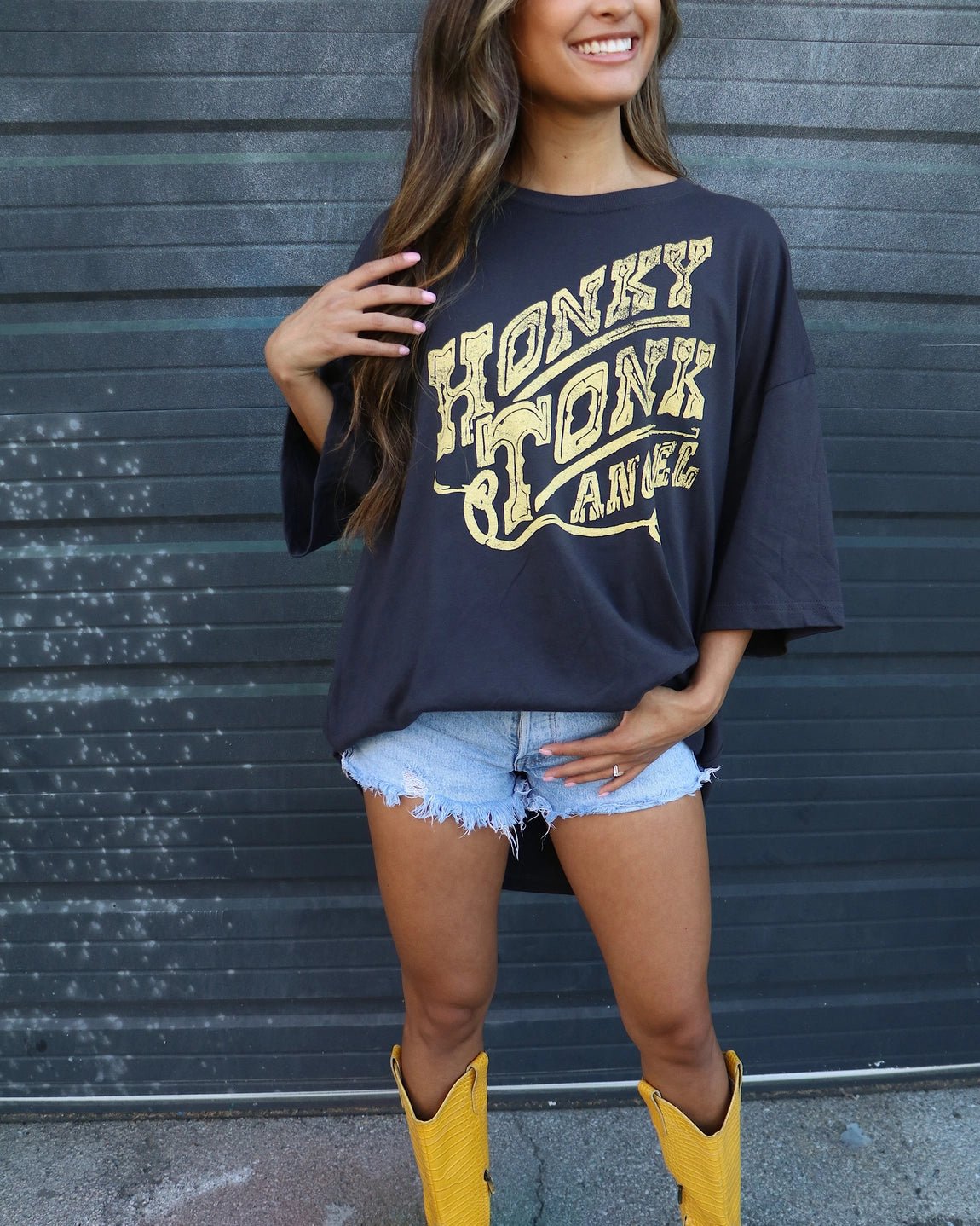 Oversized Honky Tonk Angel Graphic TeeBlackOS