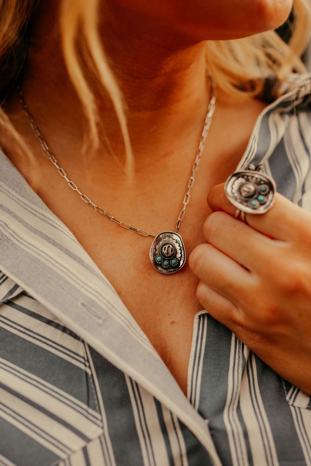 Turquoise Stone Cowboy Hat NecklaceSilverOS