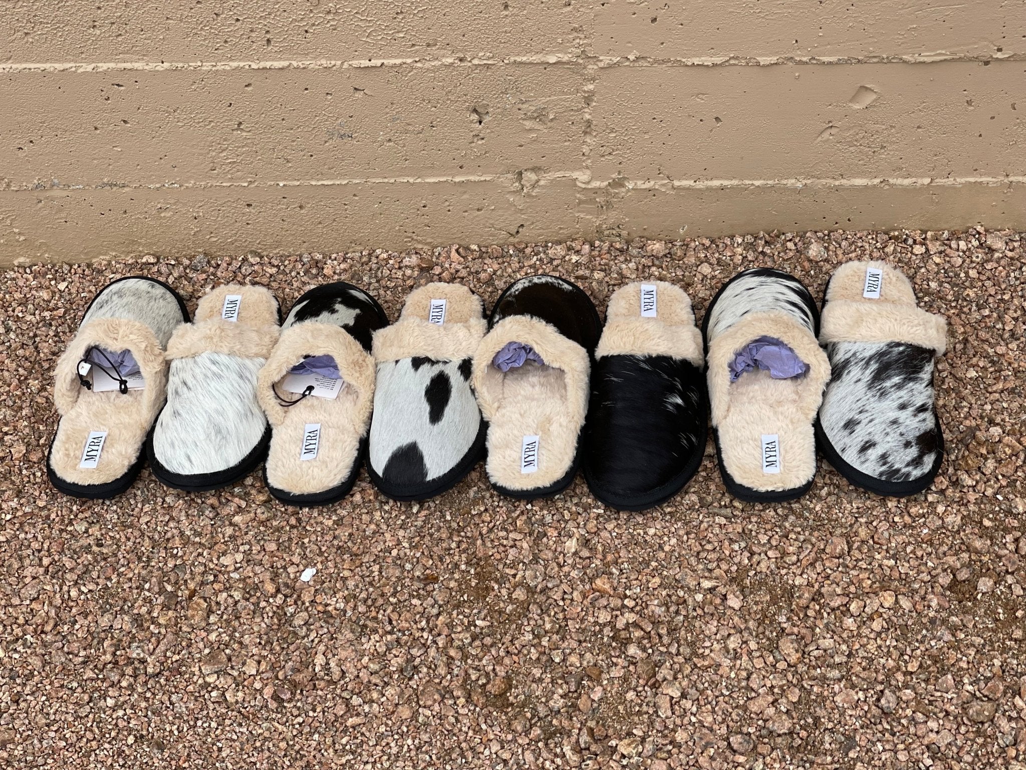 Authentic Cowhide Slippers - Salt & PepperBlack6