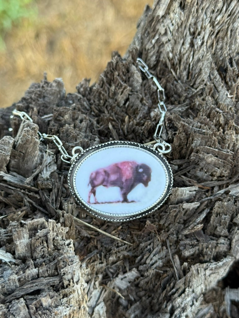 Oval Buffalo Pendant Paperclip Chain Necklace