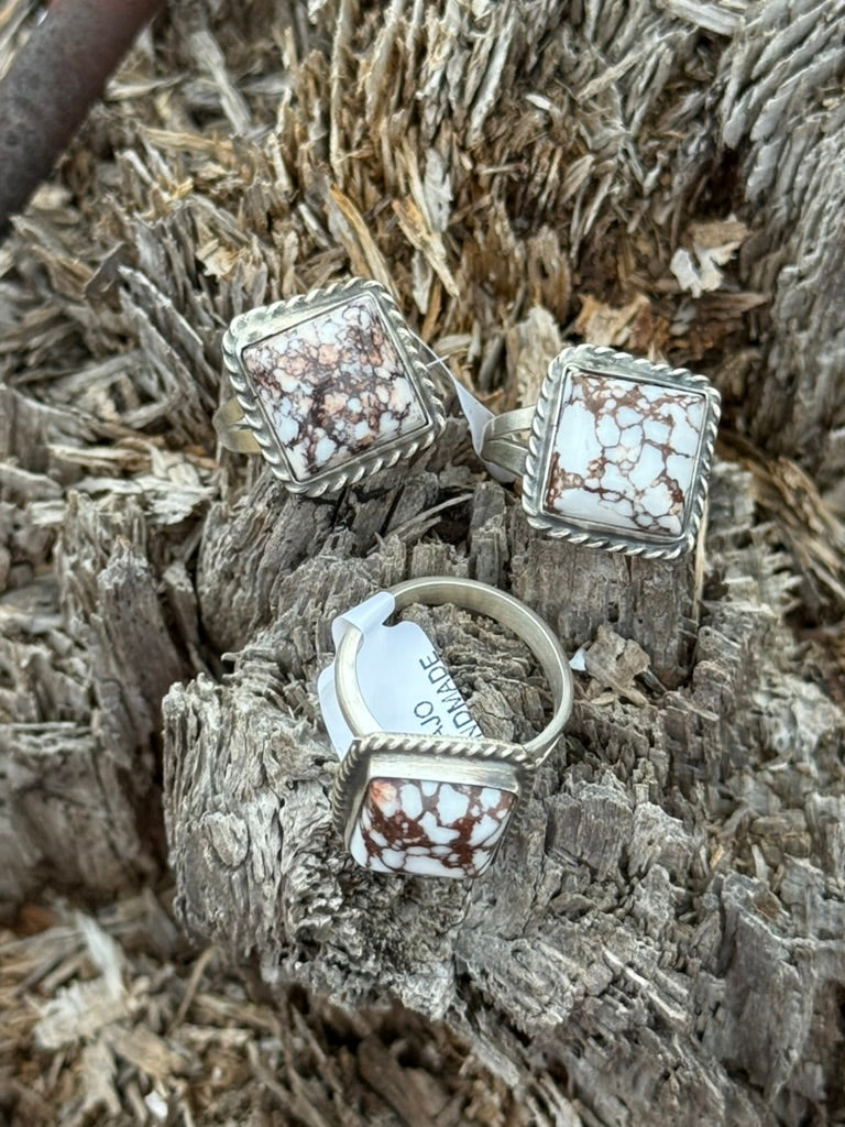 Adjustable Wild Horse Square Ring