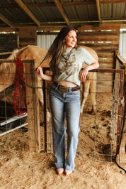 Floral Horseshoe Graphic Tee - Bay