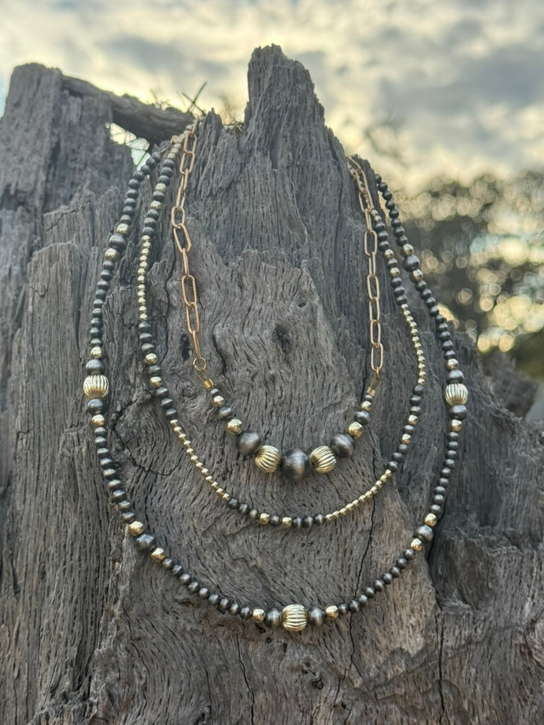 Two-Tone Corrugated Beaded Necklace