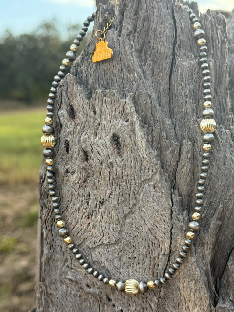 Two-Tone Corrugated Beaded Necklace