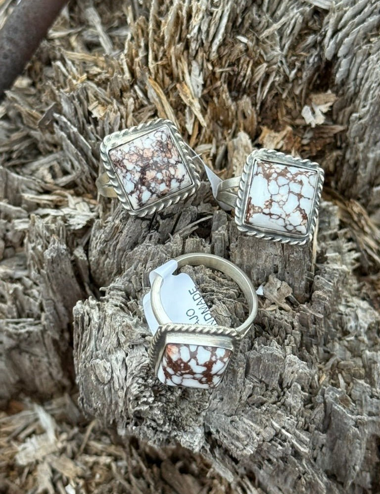 Adjustable Wild Horse Square Ring
