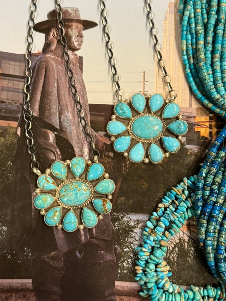 authentic-turquoise-cluster-pendant-necklace-4278928.jpg?v=1769584390&width=5760