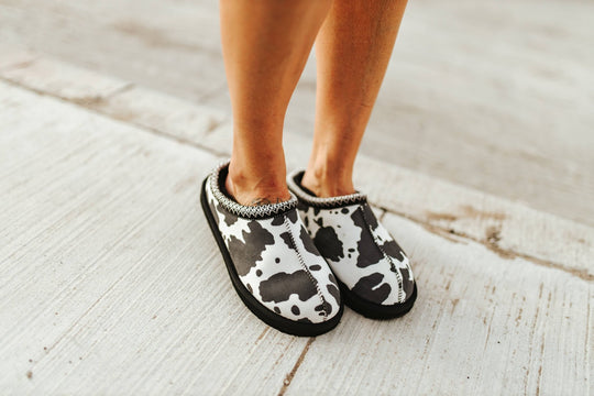 Black & White Cow Print Slippers6