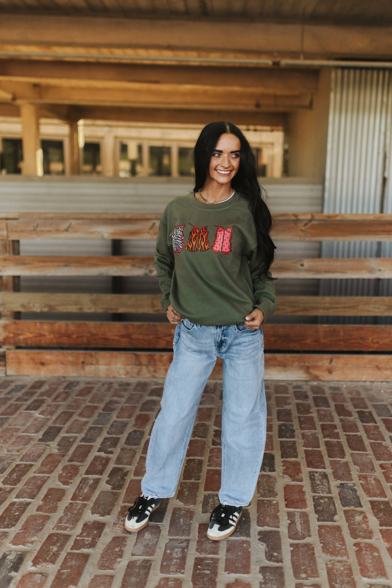 Chappy Boots Western Graphic SweatshirtS