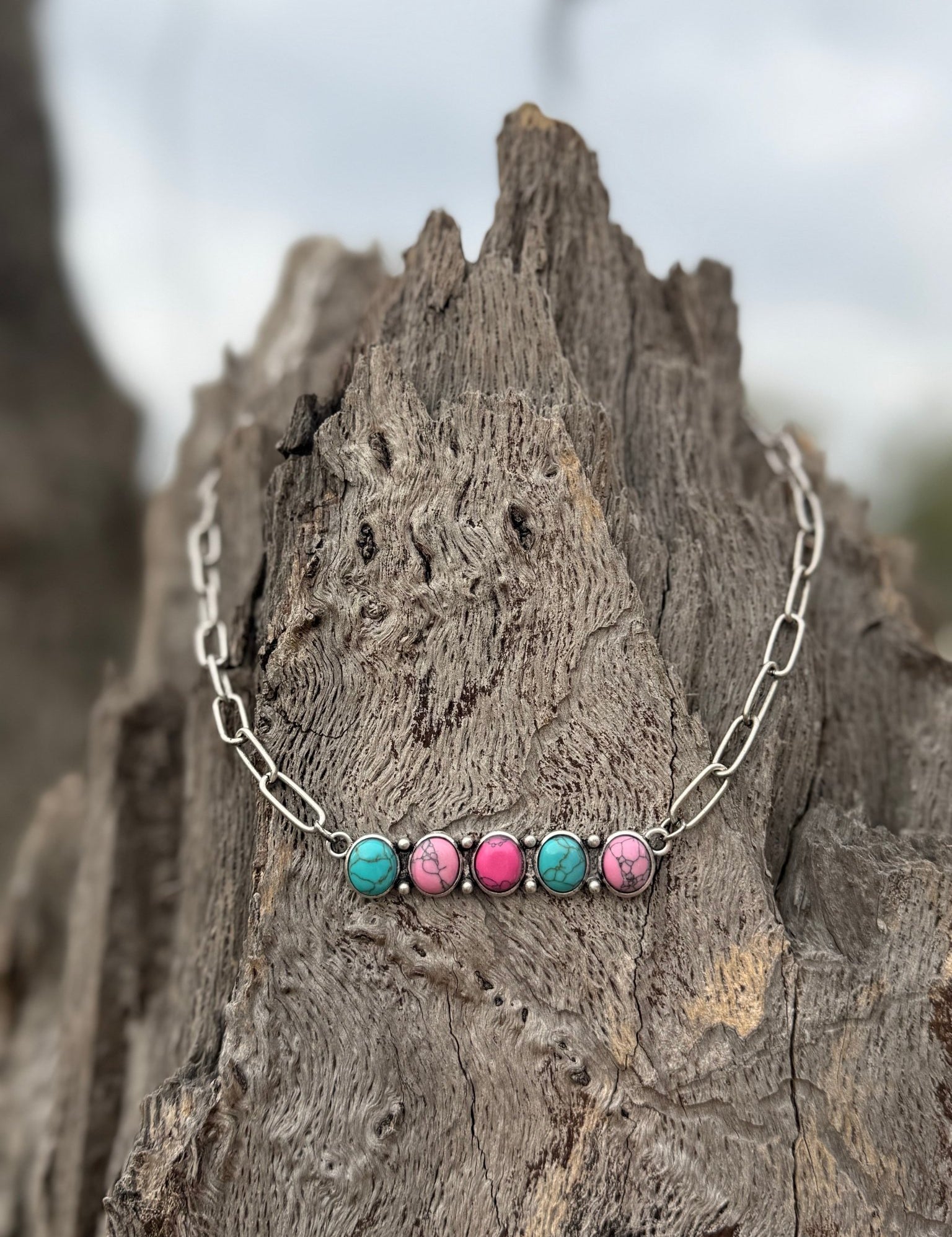 Cotton Candy Stones Bar Necklaxe