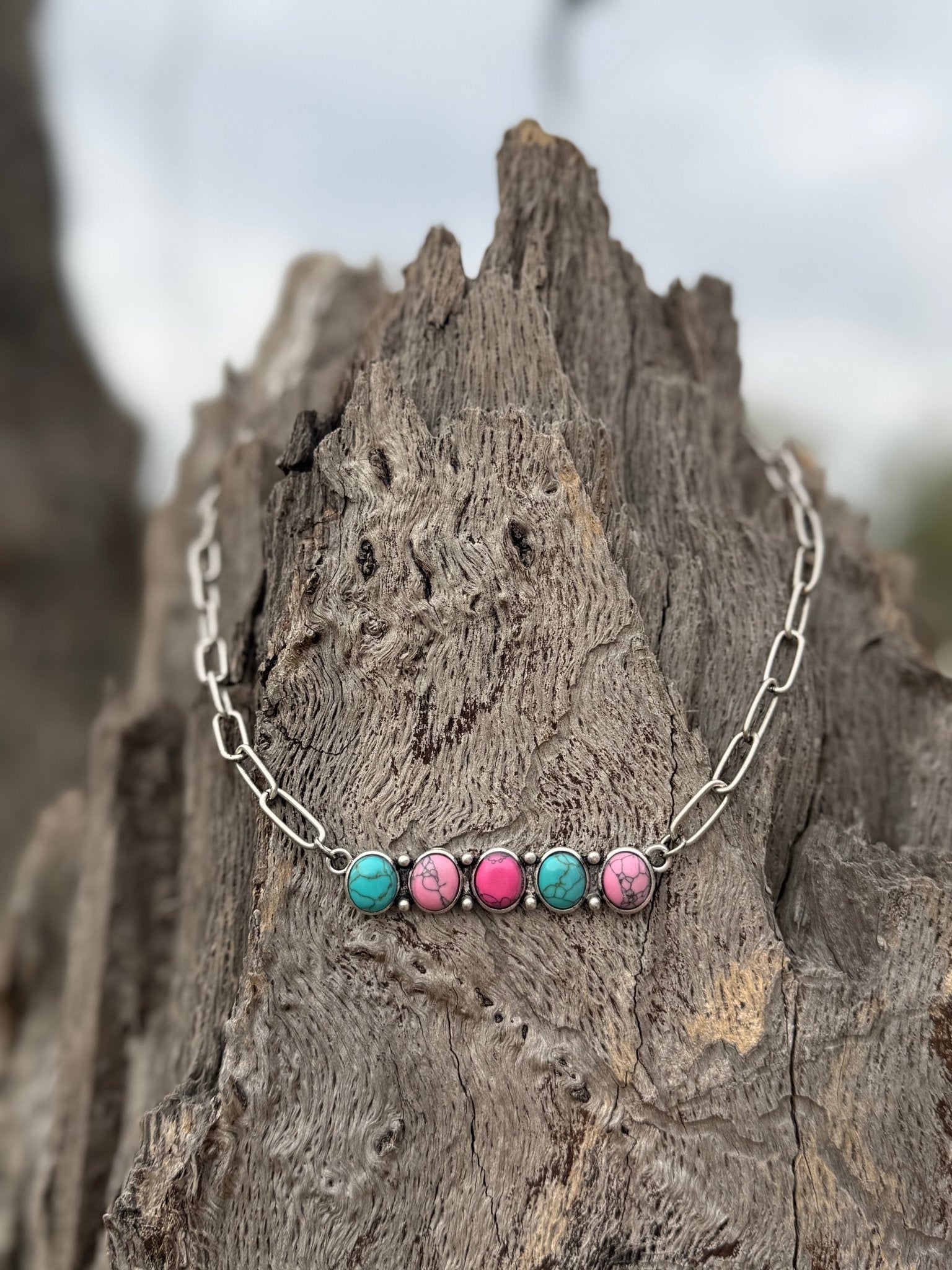 Cotton Candy Stones Bar Necklaxe