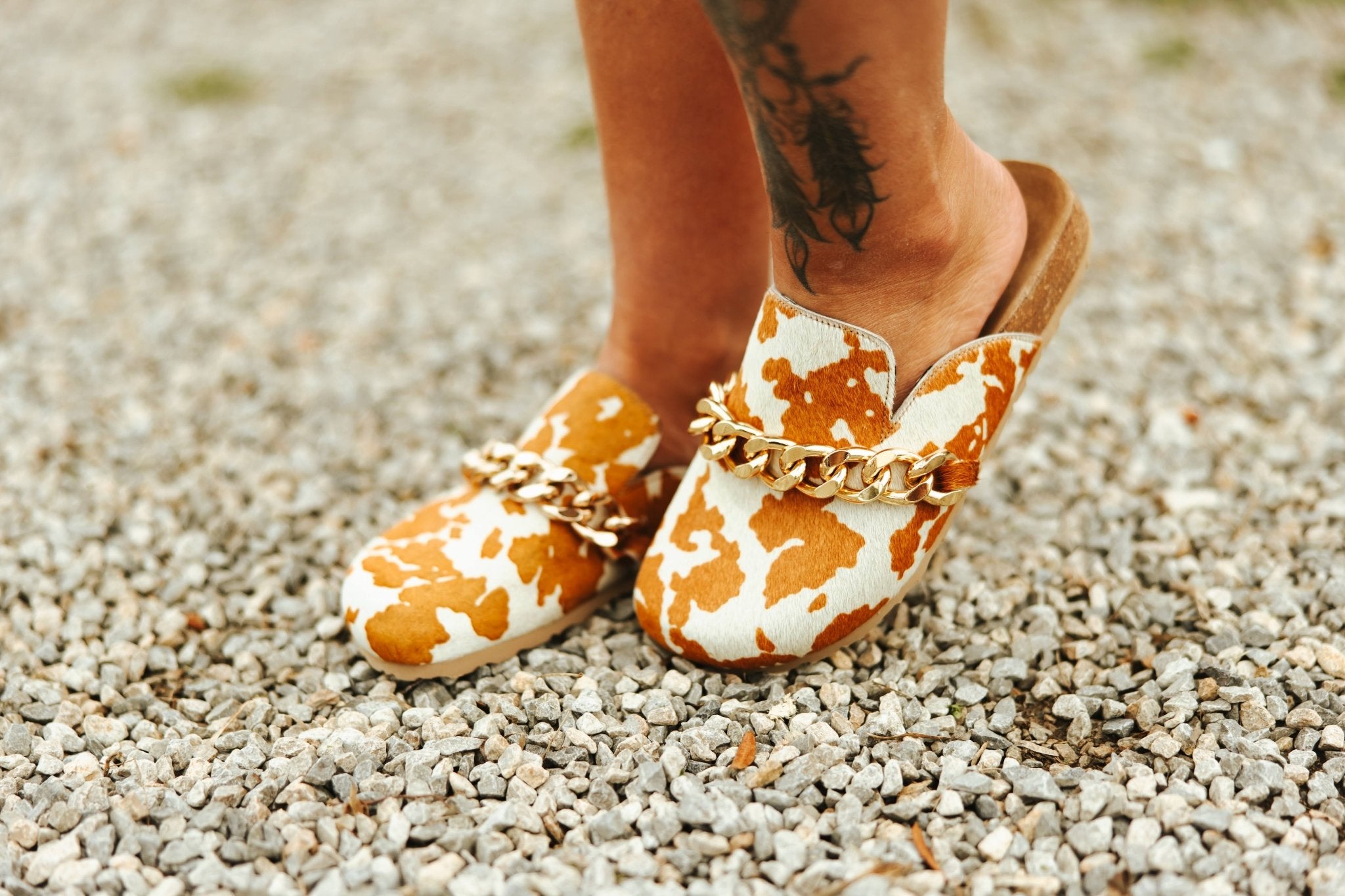 Cowhide Slip On With Chunky ChainBrown6