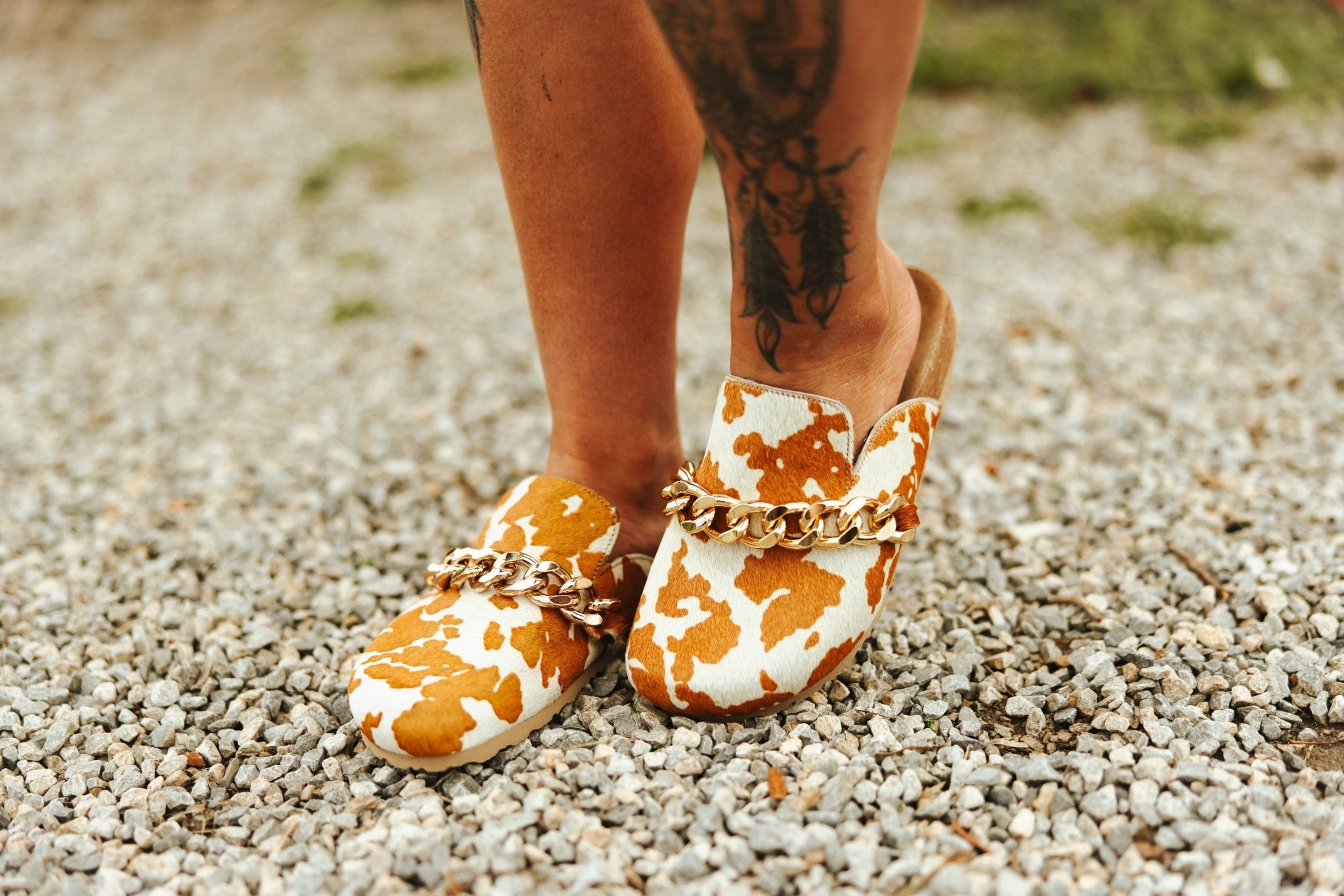 Cowhide Slip On With Chunky ChainBrown6
