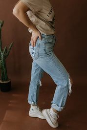 Cut Out Boyfriend Jeans1