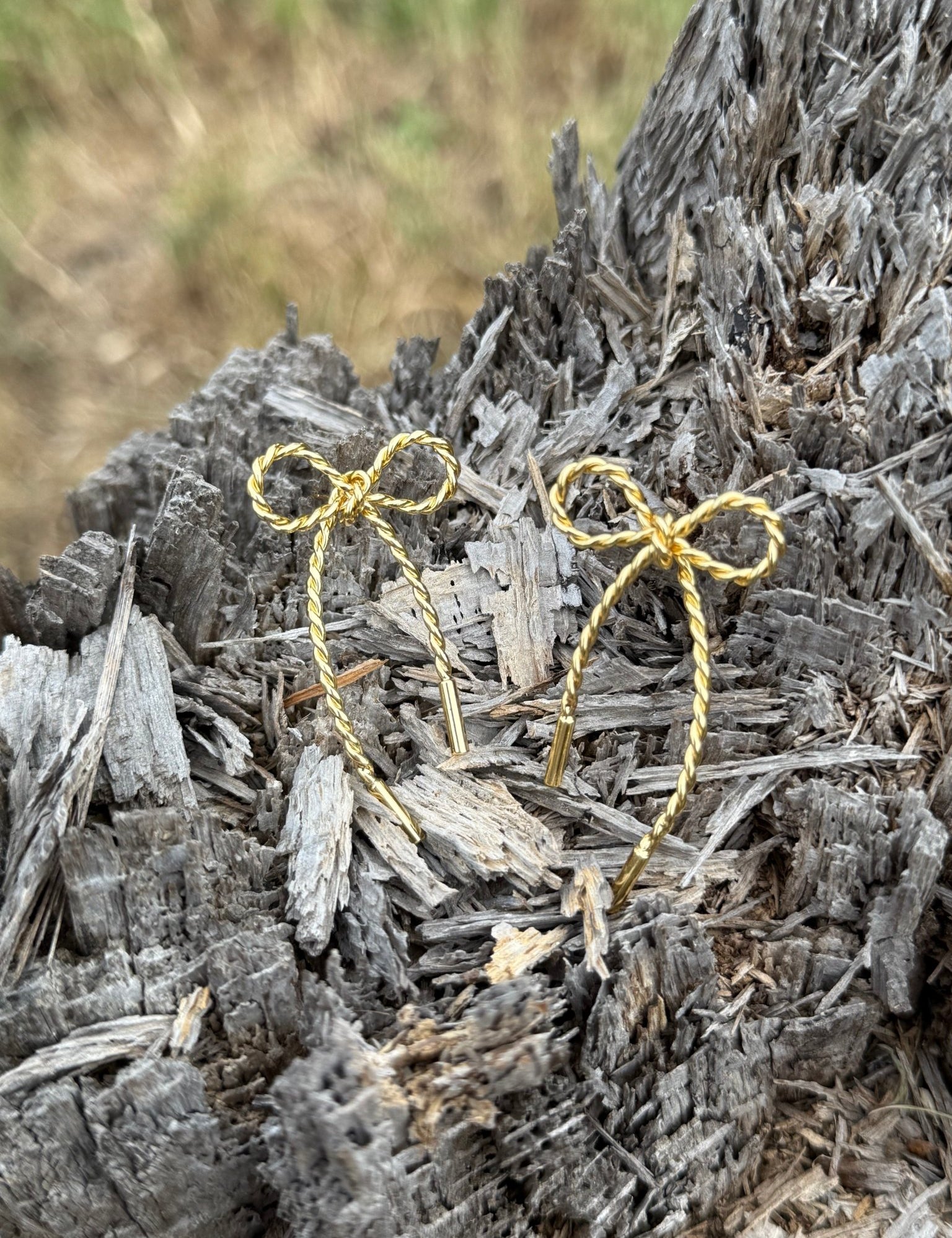Dainty Gold Bow Earrings
