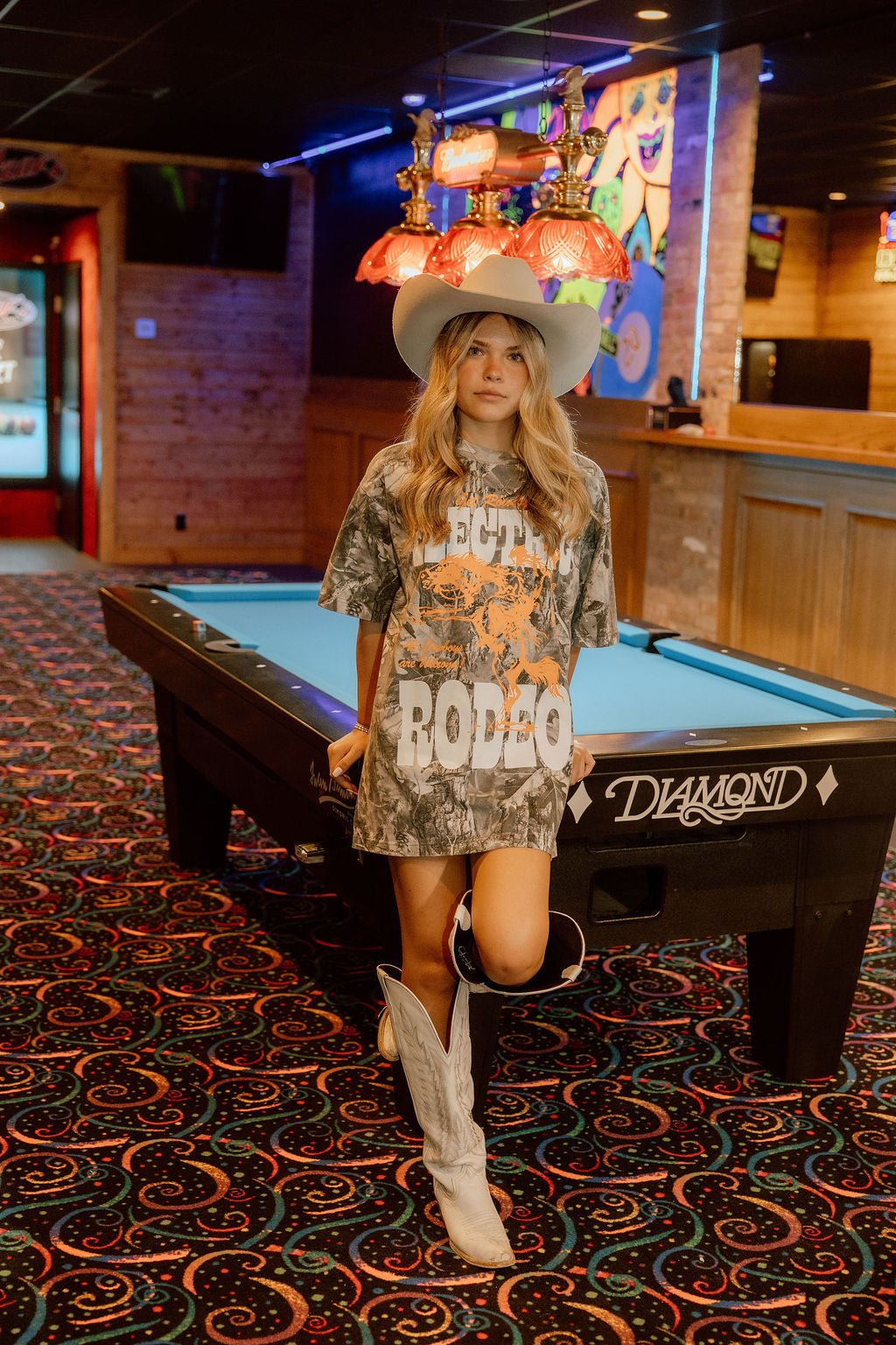Electric Rodeo Oversized Graphic TeeXS/S