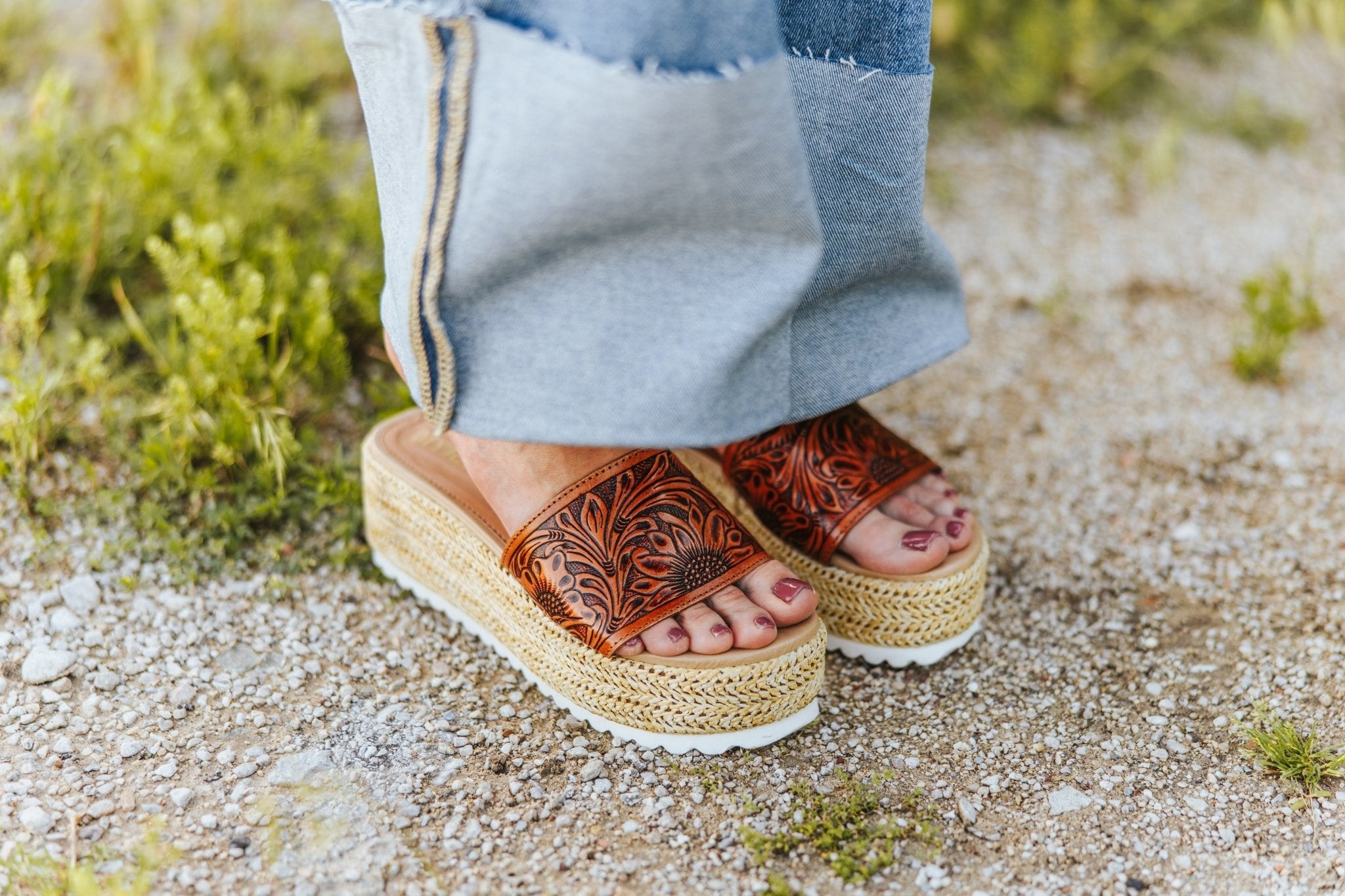 Floral Embossed Jute Platform Sandals6