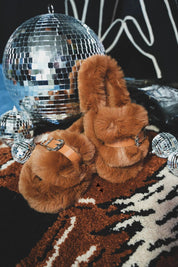 Fuzzy Buckle Slides - ChestnutS - 5/6