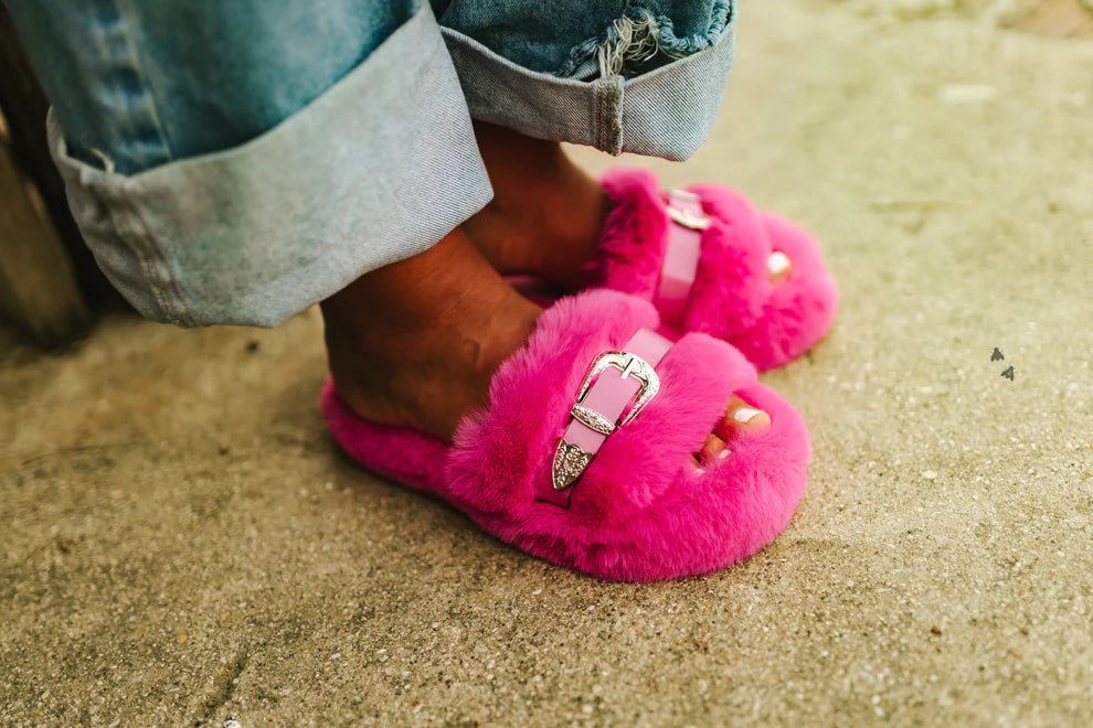 Fuzzy Buckle Slides - PinkS - 5/6