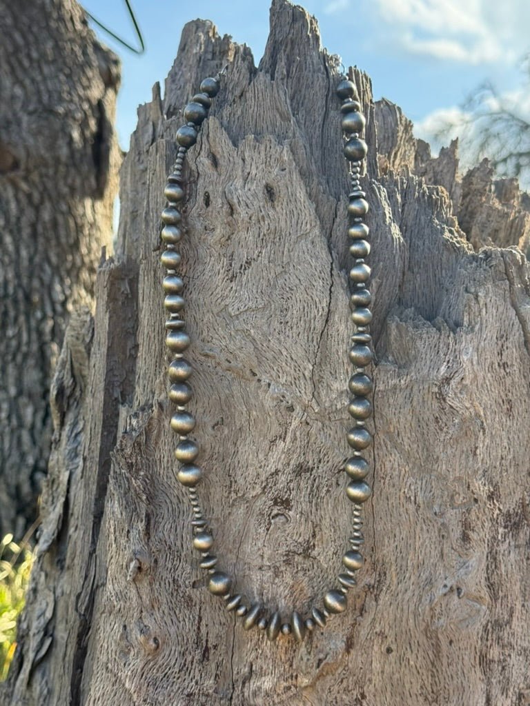 Graduated Silver Spur Beaded Necklace