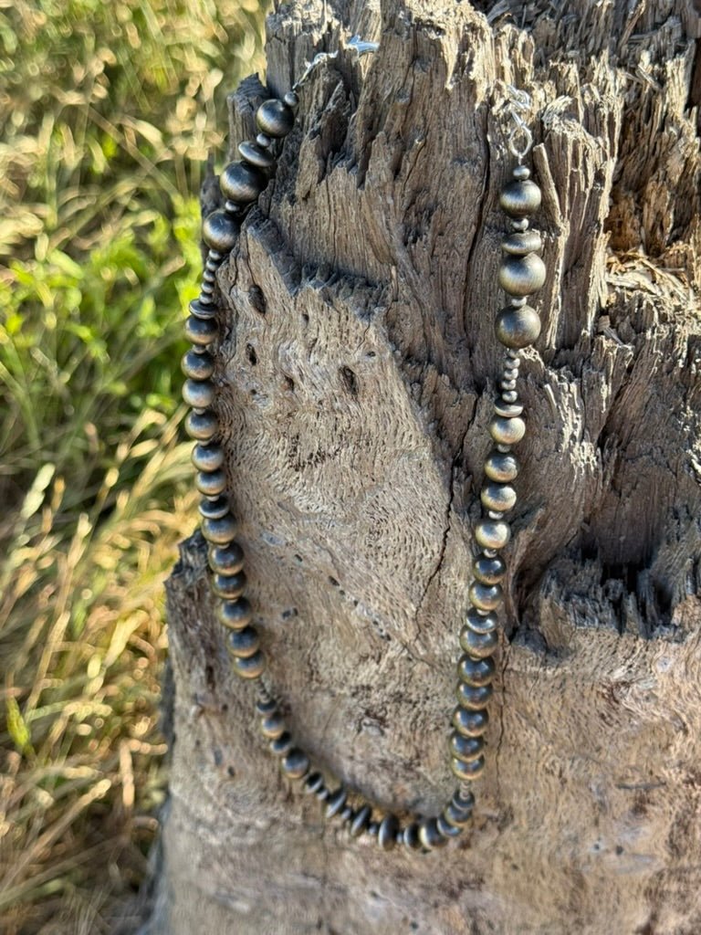 Graduated Silver Spur Beaded Necklace