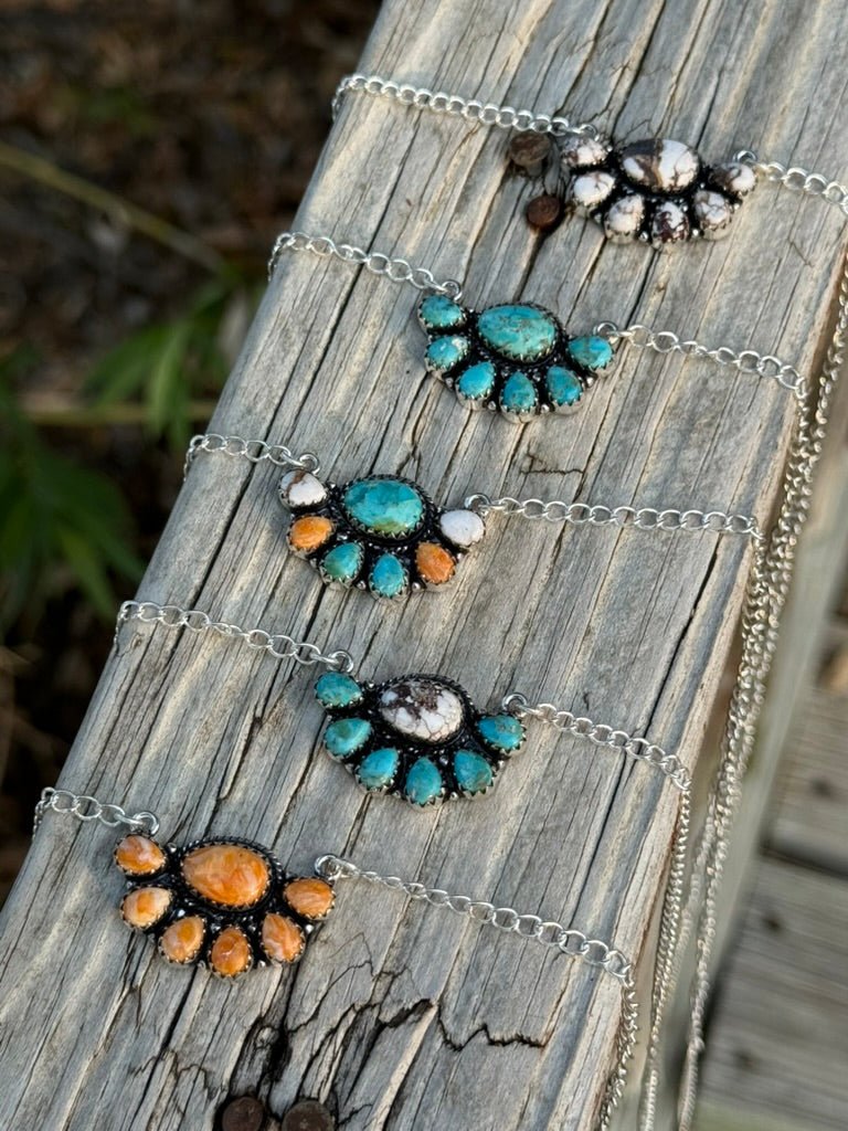 Half Cluster Authentic Stones Chain NecklaceSpiny Oyster