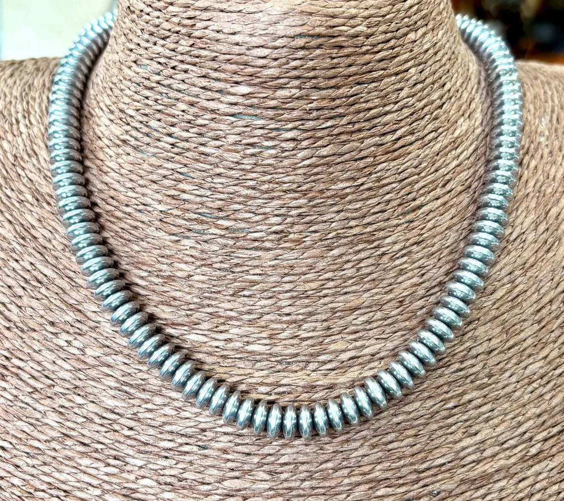 Hematite Ridge Saucer Beaded Choker