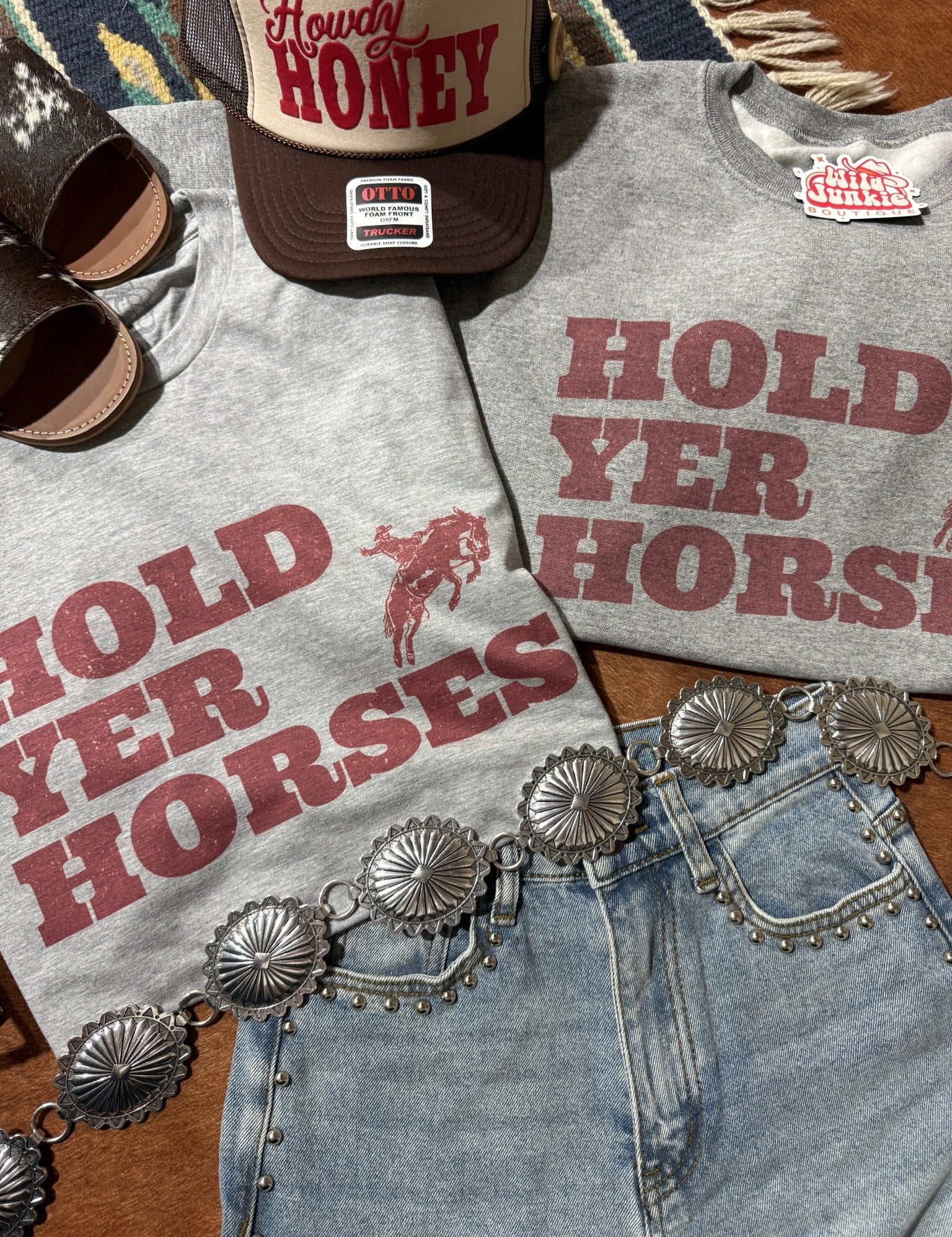 Hold Yer Horses GraphicGrey (TEE)S