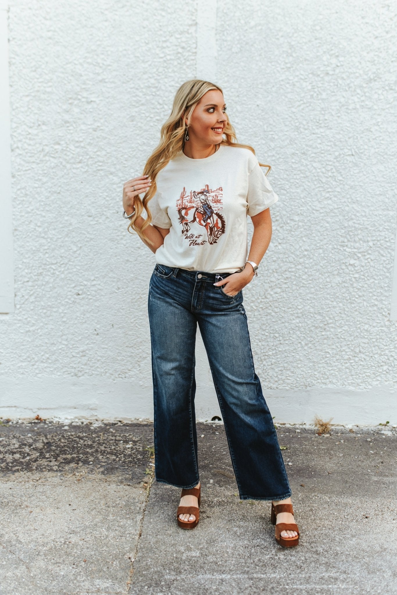 KanCan Mid-Rise Classic Deep Denim Wide Leg Jeans1