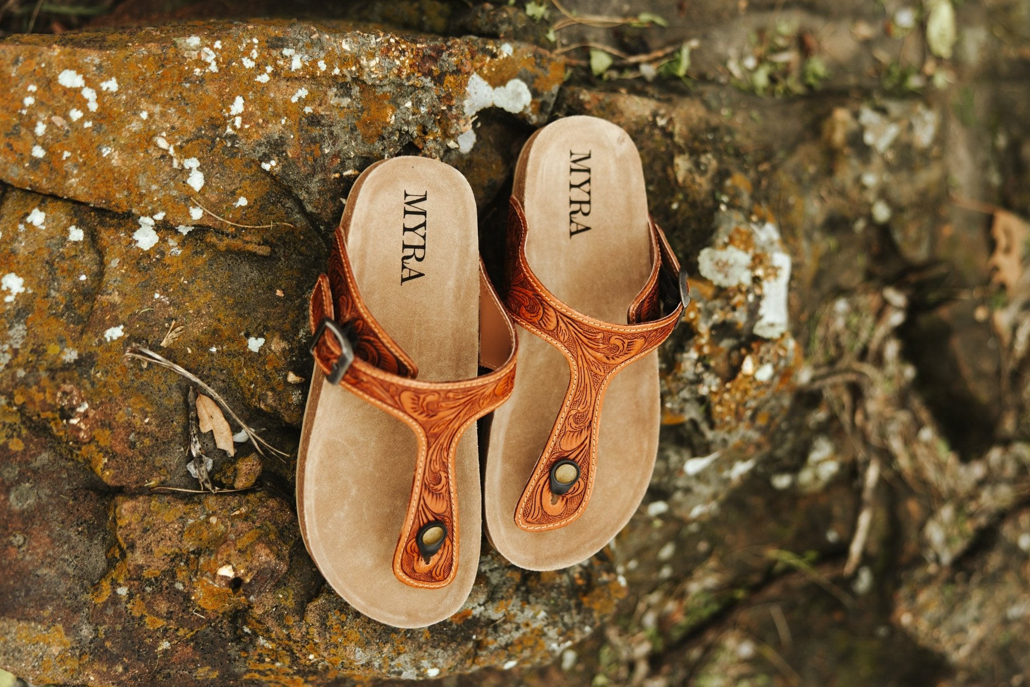 Leather Embossed Thong Sandals6