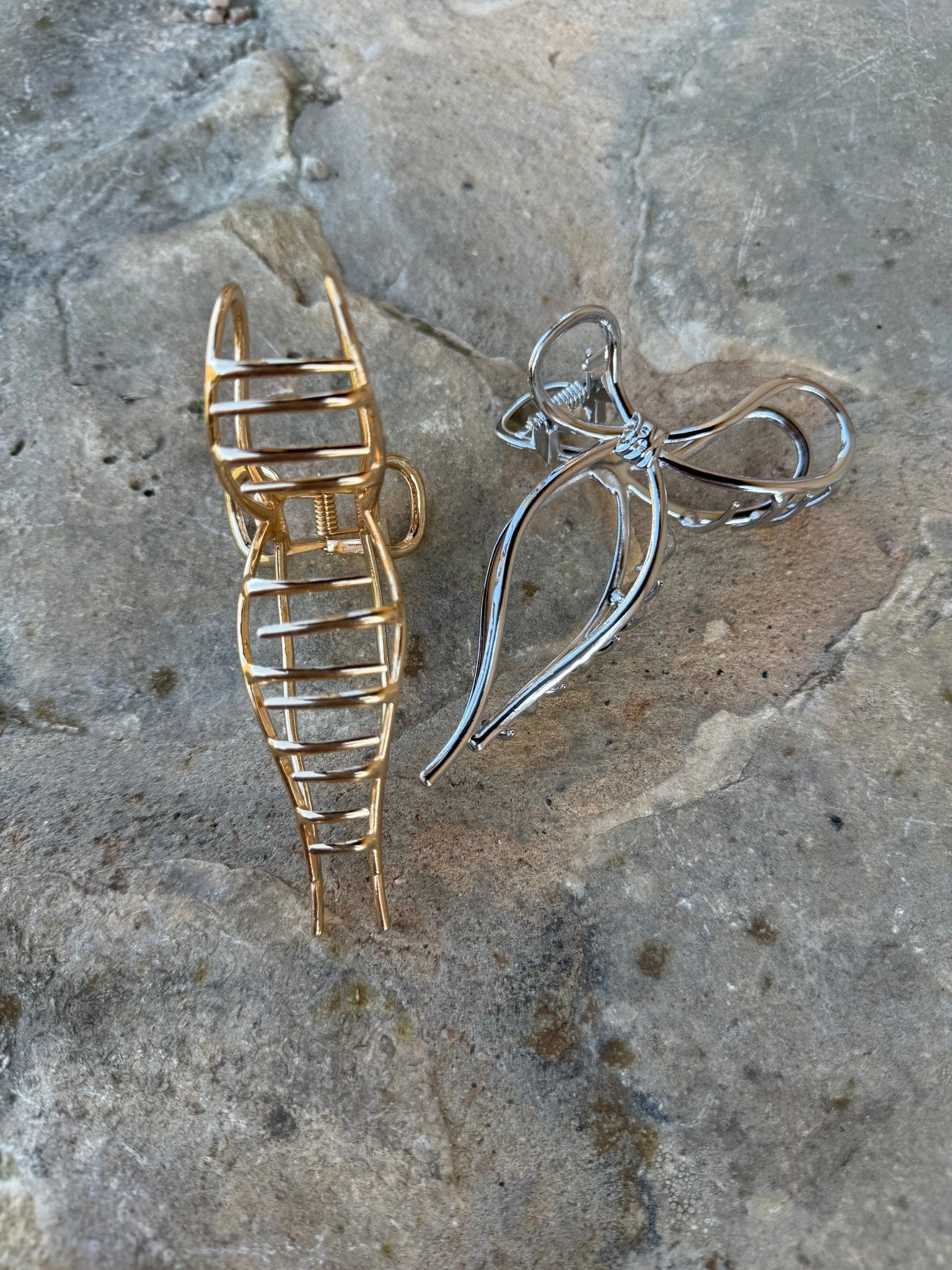 Metal Bow Hair ClawSilver
