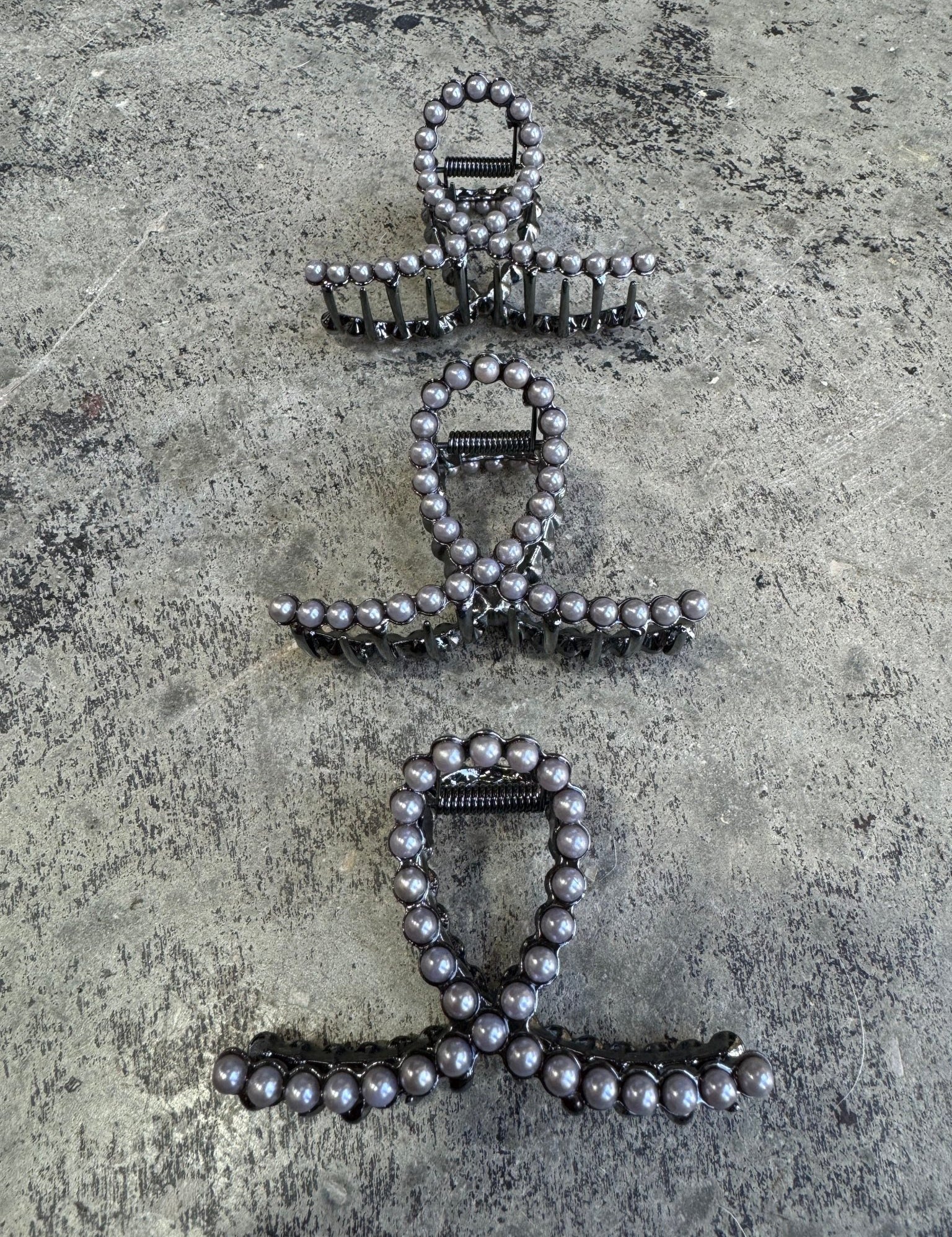 Mini Faux Pearl Claw Hair ClipSilverOS