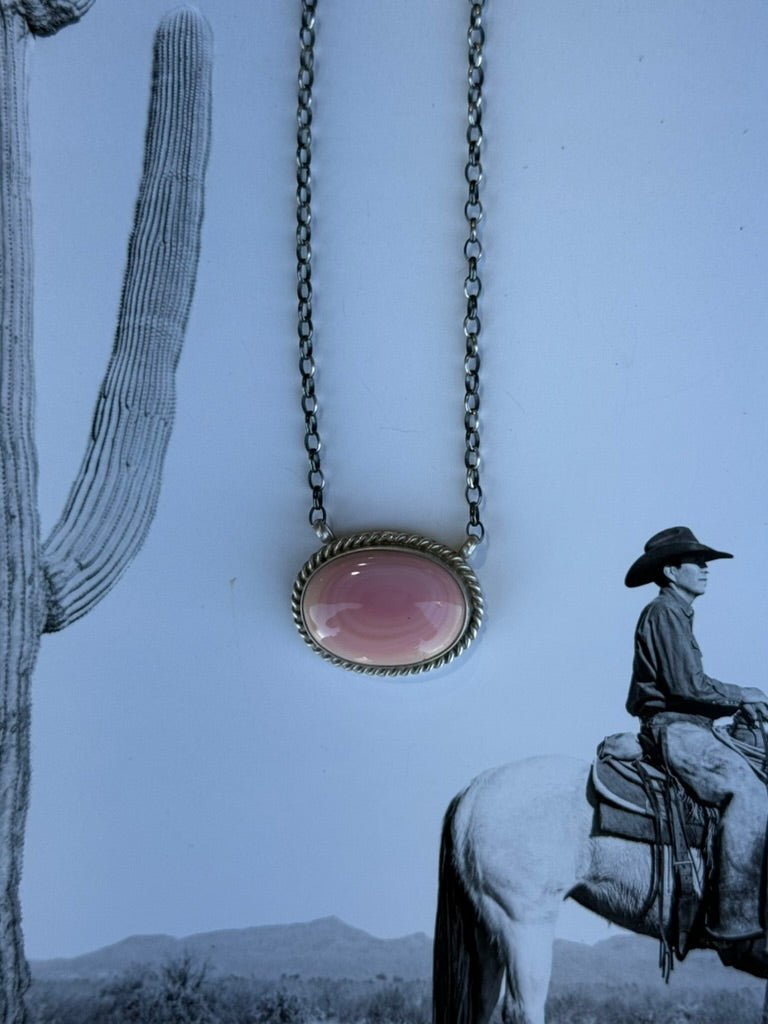 Oval Pink Conch Chain Necklace