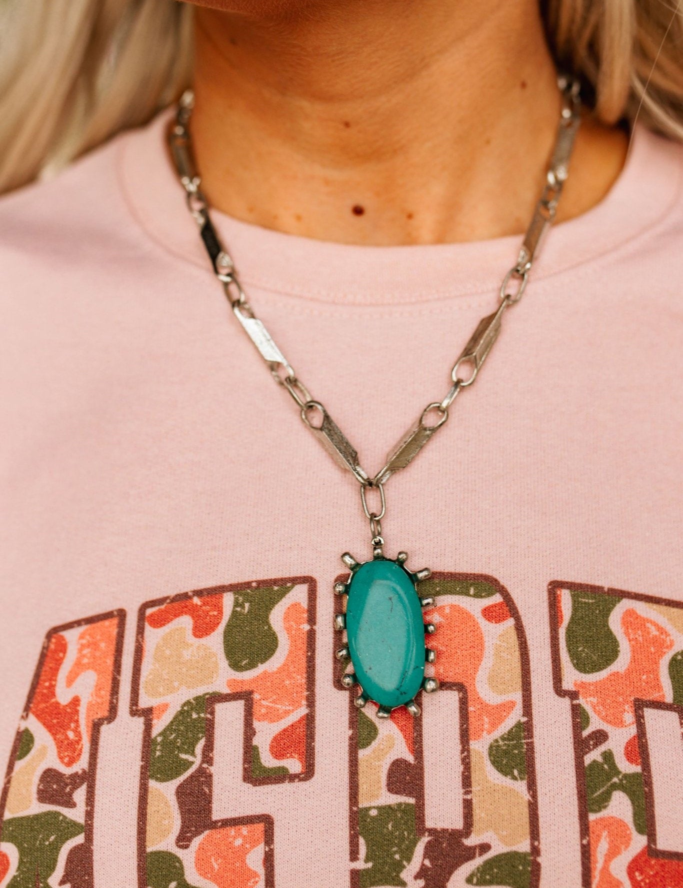 Oval Turquoise Link Necklace