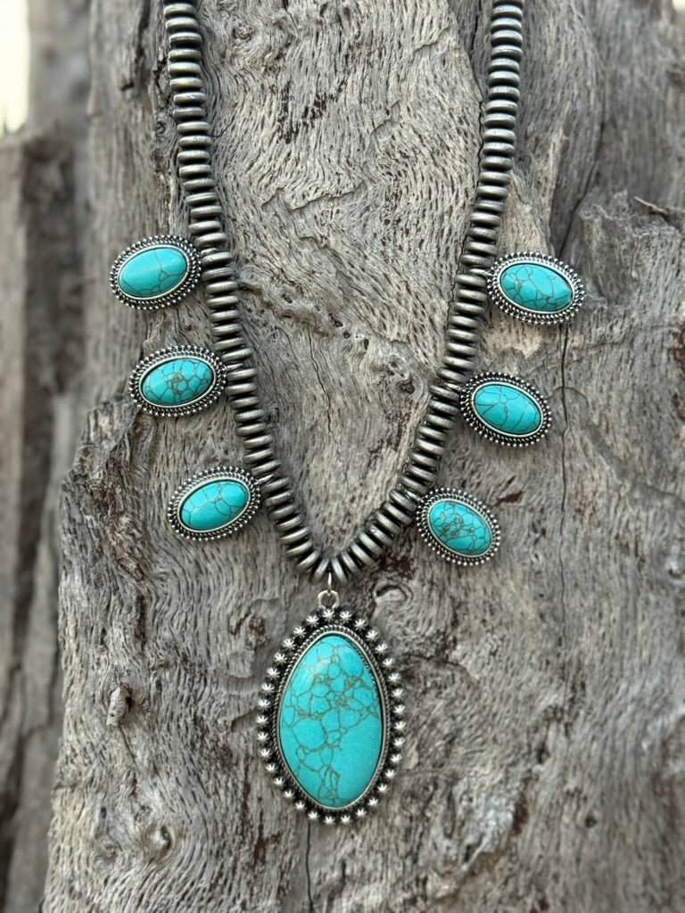 Oval Turquoise Pearl Necklace
