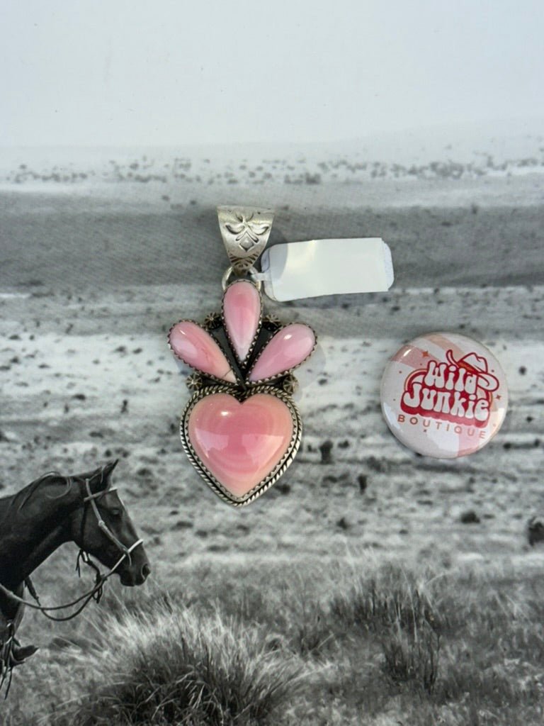 Pink Conch Heart Blossom Pendant