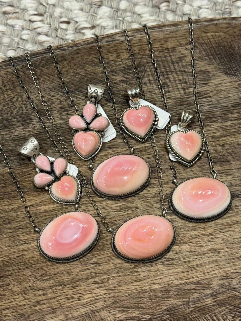Pink Conch Heart Blossom Pendant