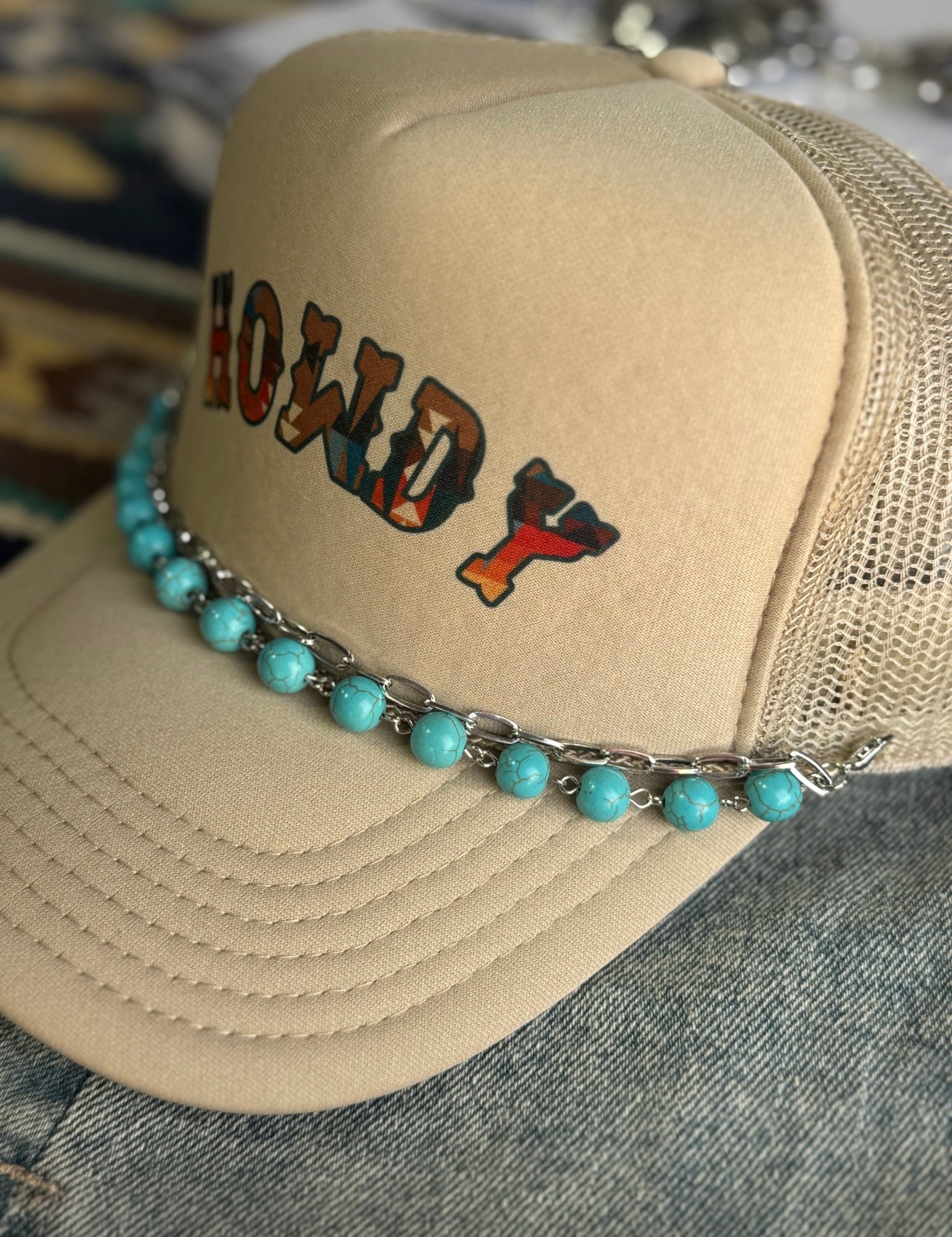 Round Turquoise and Links Trucker Hat Chain