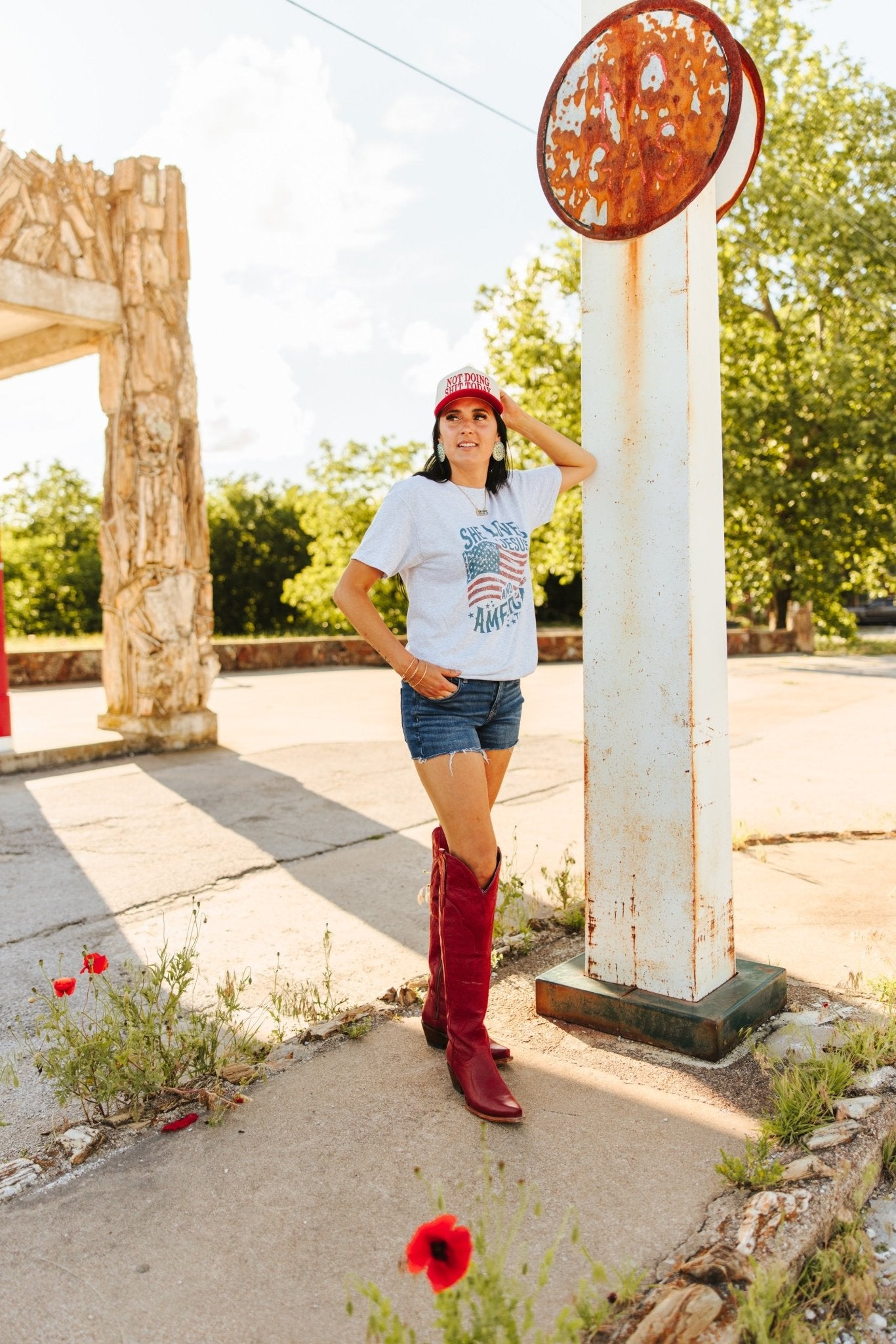 She Loves Jesus & America Graphic TeeLight AshS