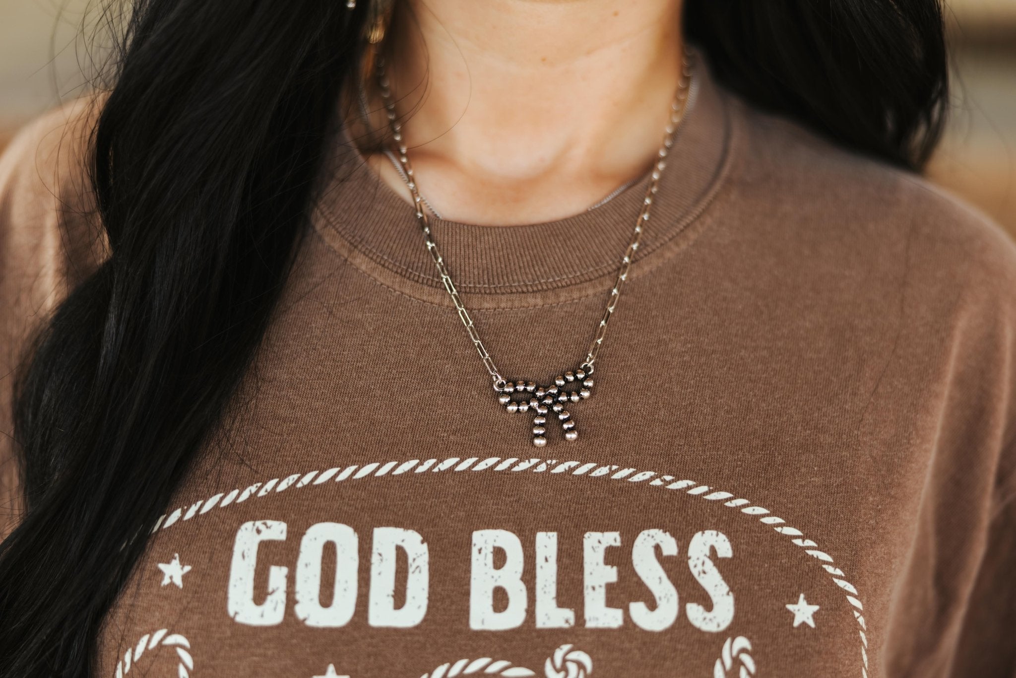 Small Bow Chain Necklace