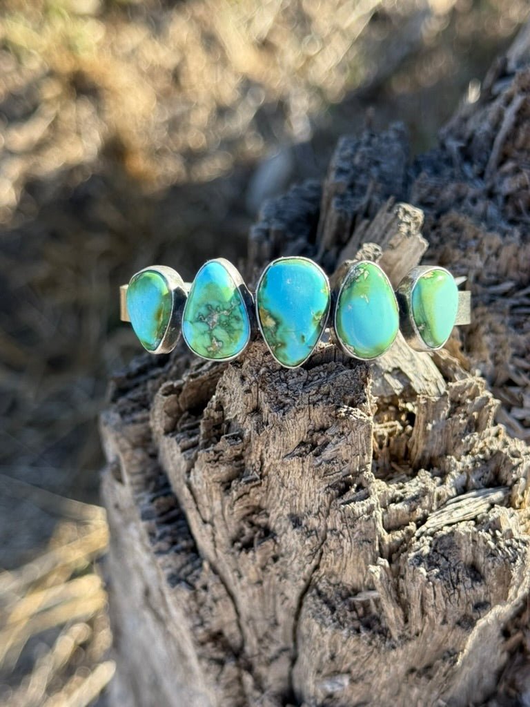 Teardrop Cluster Turquoise Bangle