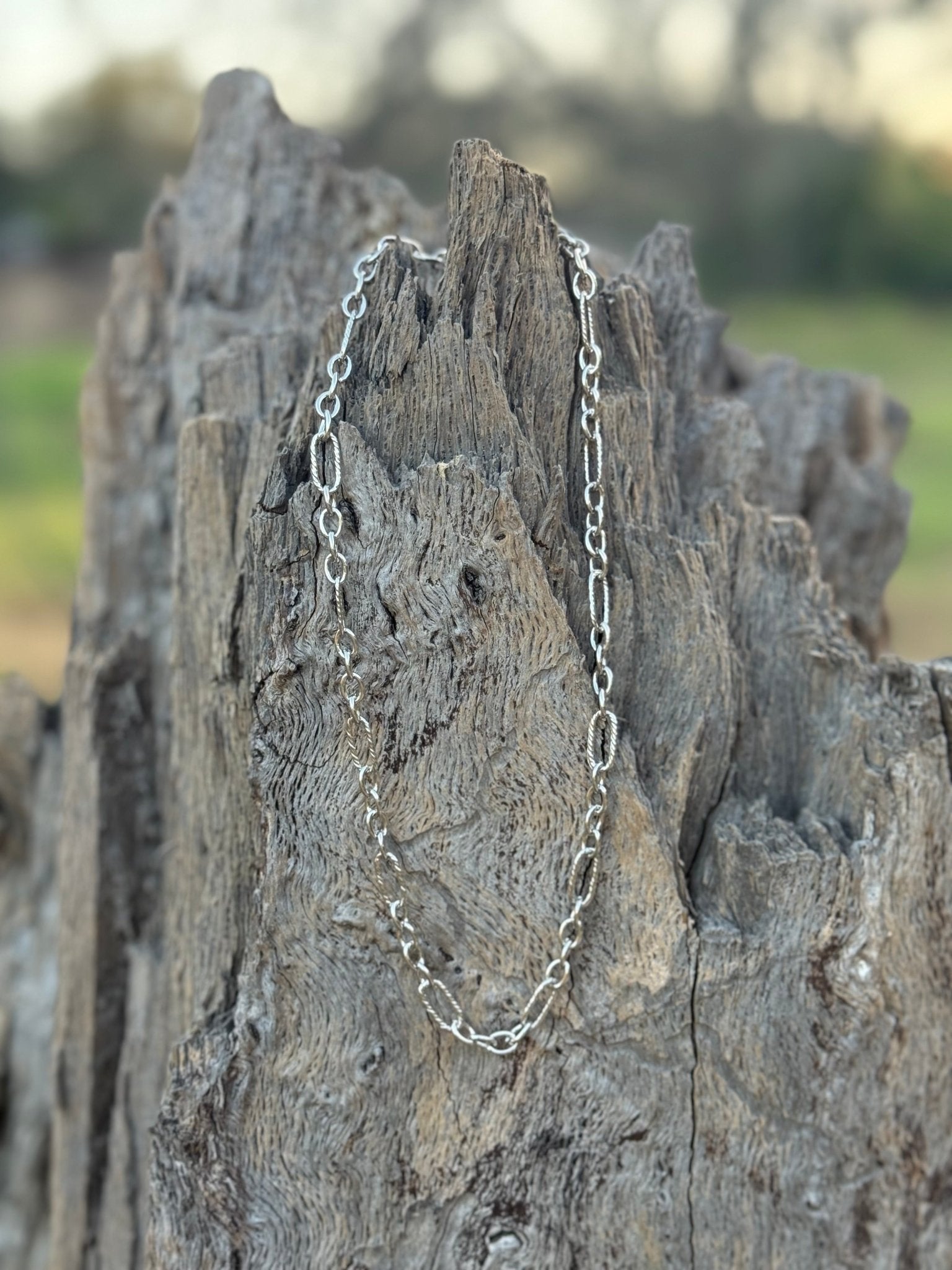 Textured Links Necklace