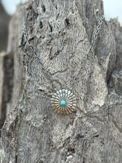 The Blooming Conch Paperclip Chain Necklace