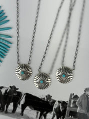 The Blooming Conch Paperclip Chain Necklace