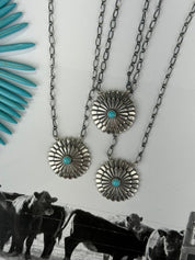 The Blooming Conch Paperclip Chain Necklace