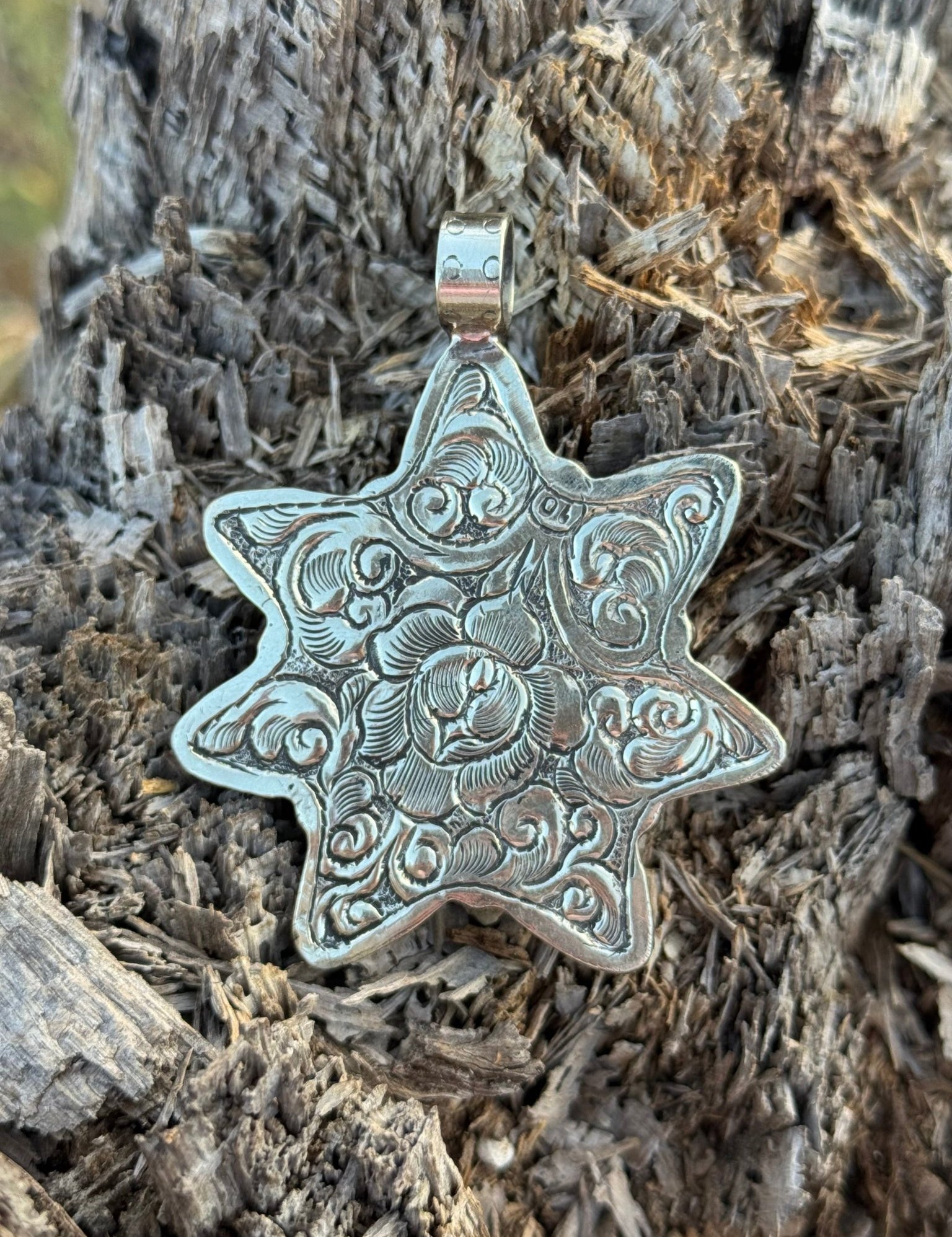 The Petal Turquoise Pendant