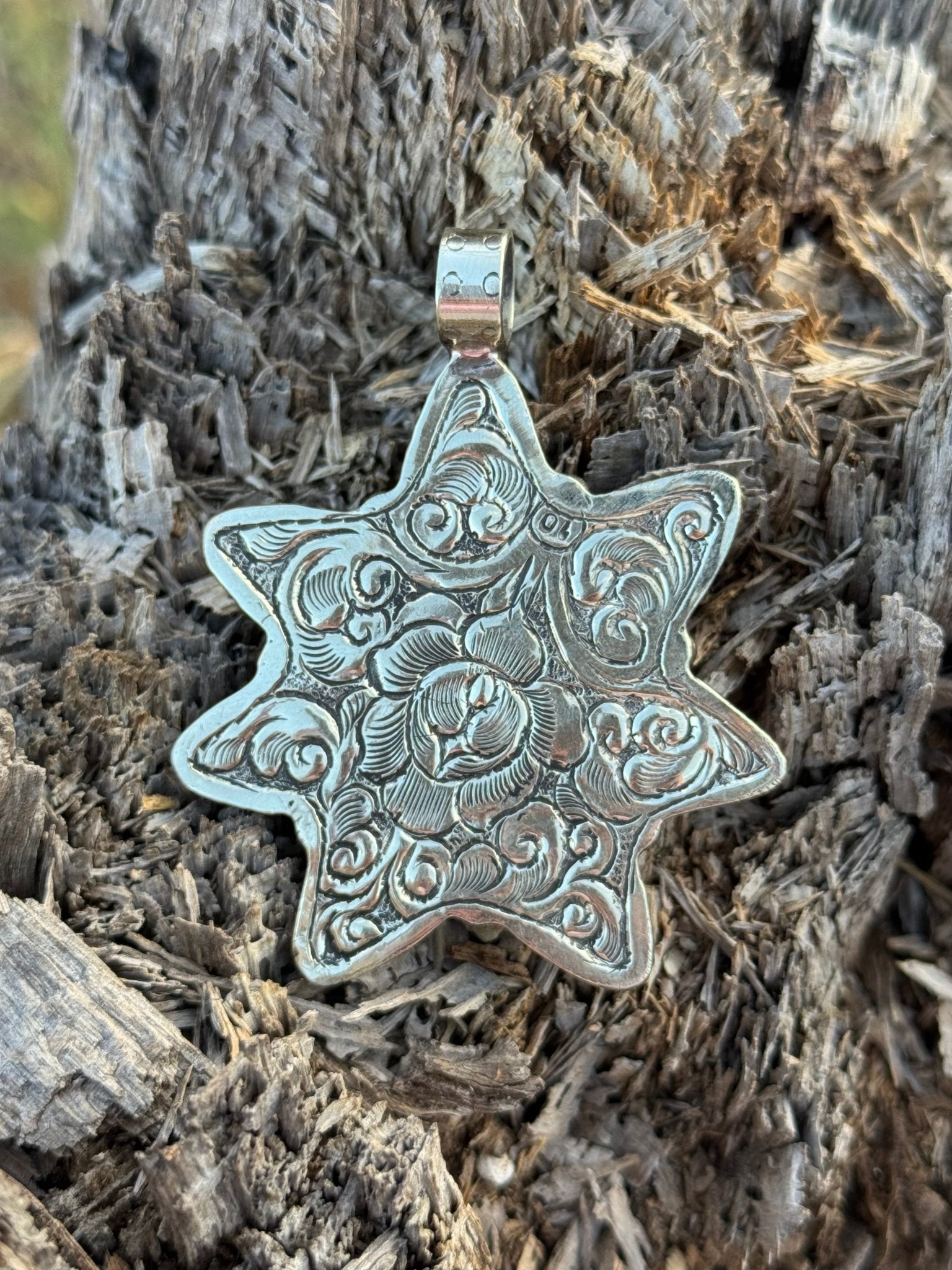 The Petal Turquoise Pendant