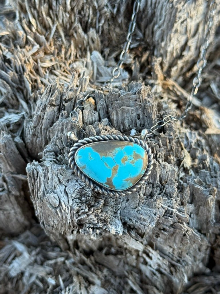 The Sierra Turquoise Stone Chain Necklace
