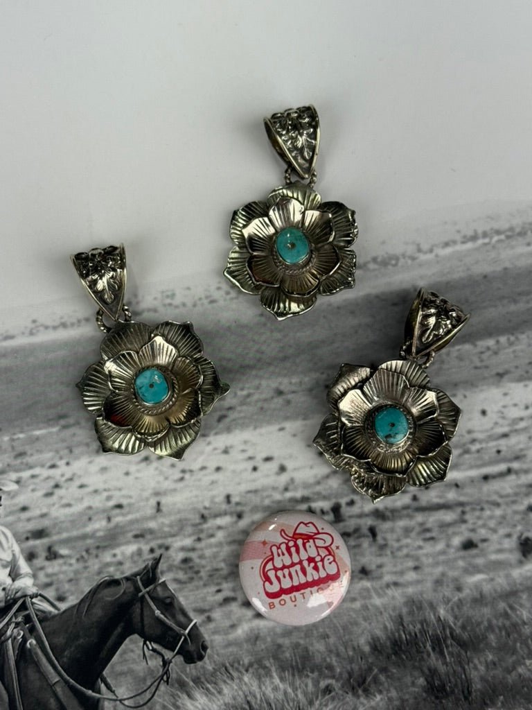 The Wild Bloom Turquoise Pendant