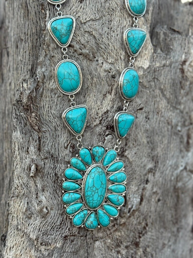 Turquoise Burst Paperclip Chain Necklace