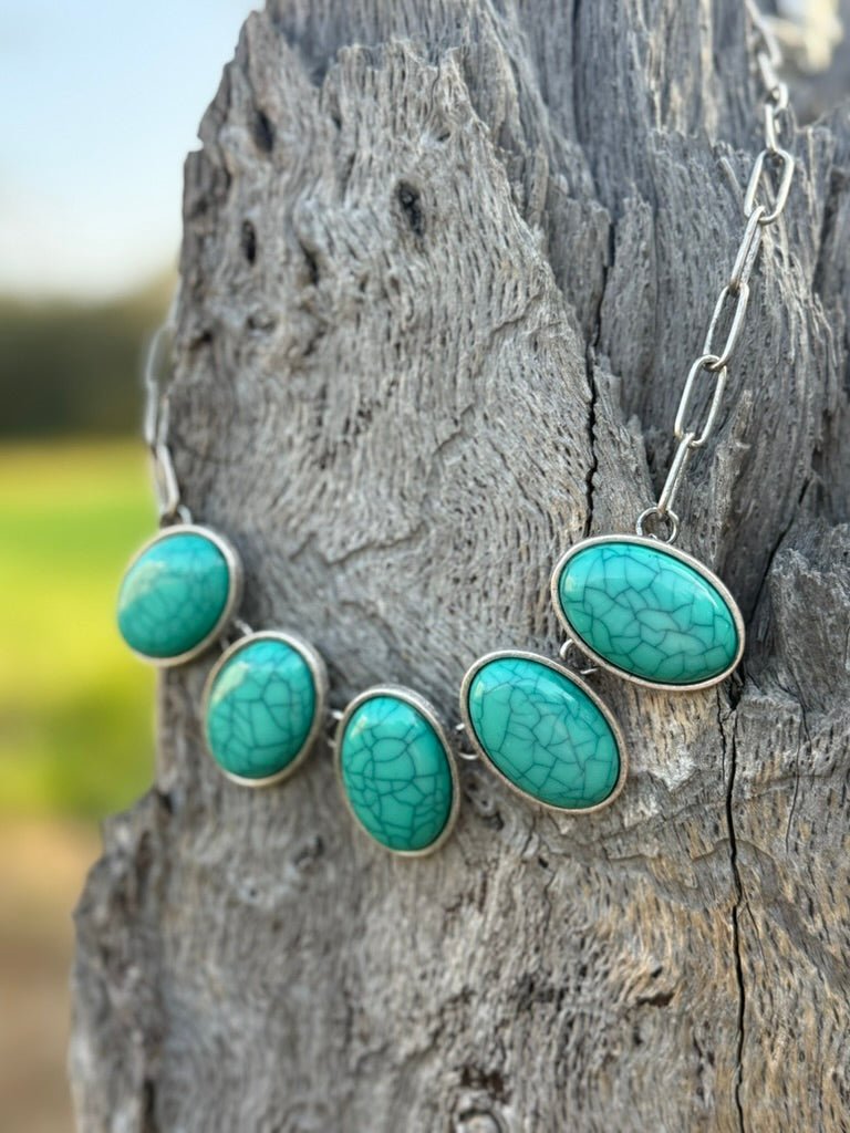 Turquoise Oasis Oval Cluster Link Necklace
